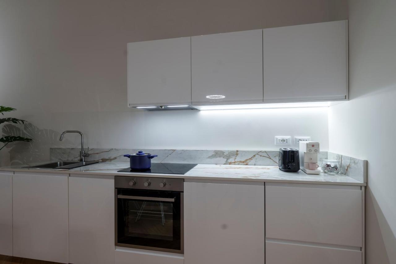 Porta Venezia-Trilocale-Luxury Con Wifi-Neflix Apartment Milan Luaran gambar
