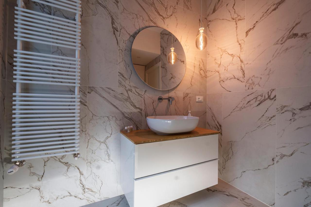 Porta Venezia-Trilocale-Luxury Con Wifi-Neflix Apartment Milan Luaran gambar